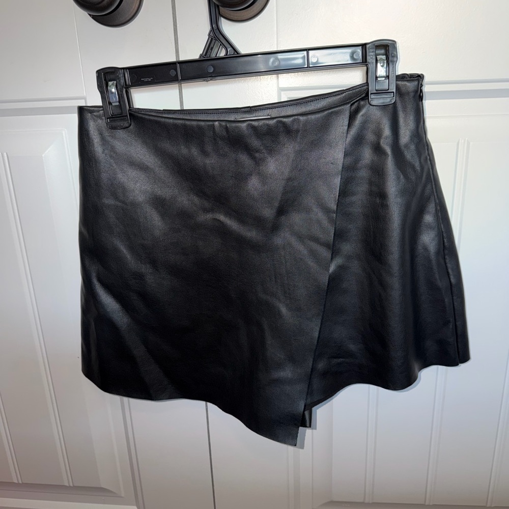 Tobi Black Faux Leather Skort